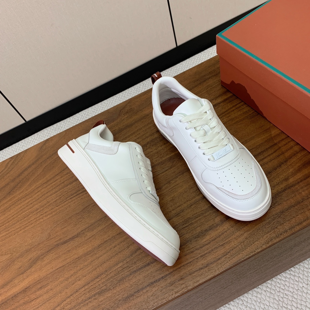 【Loro Piana】男款休闲鞋。简约时尚，鞋面采用牛皮，羊皮垫脚。定制橡胶底。
码数：39-46 （