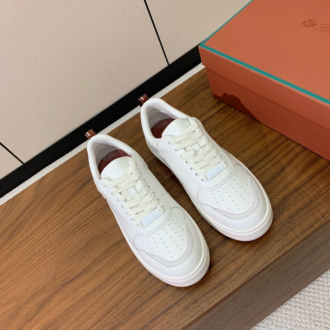 【Loro Piana】男款休闲鞋。简约时尚，鞋面采用牛皮，羊皮垫脚。定制橡胶底。
码数：39-46 （