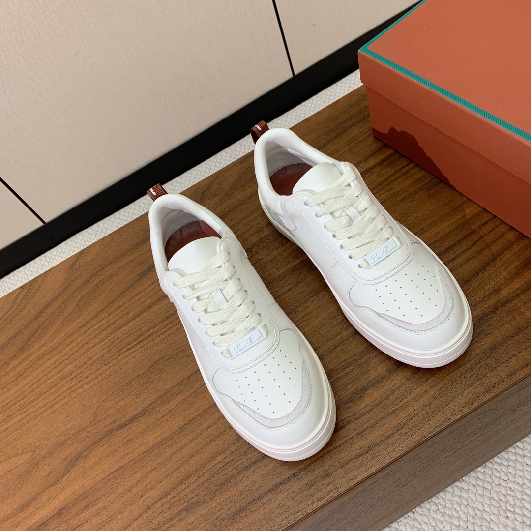 【Loro Piana】男款休闲鞋。简约时尚，鞋面采用牛皮，羊皮垫脚。定制橡胶底。
码数：39-46 （