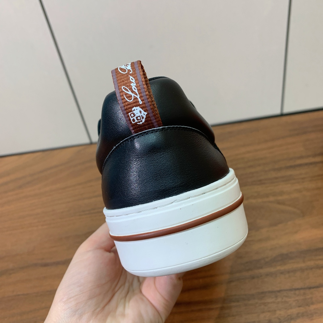 【Loro Piana】男款休闲鞋。简约时尚，鞋面采用牛皮，羊皮垫脚。定制橡胶底。
码数：39-46 （
