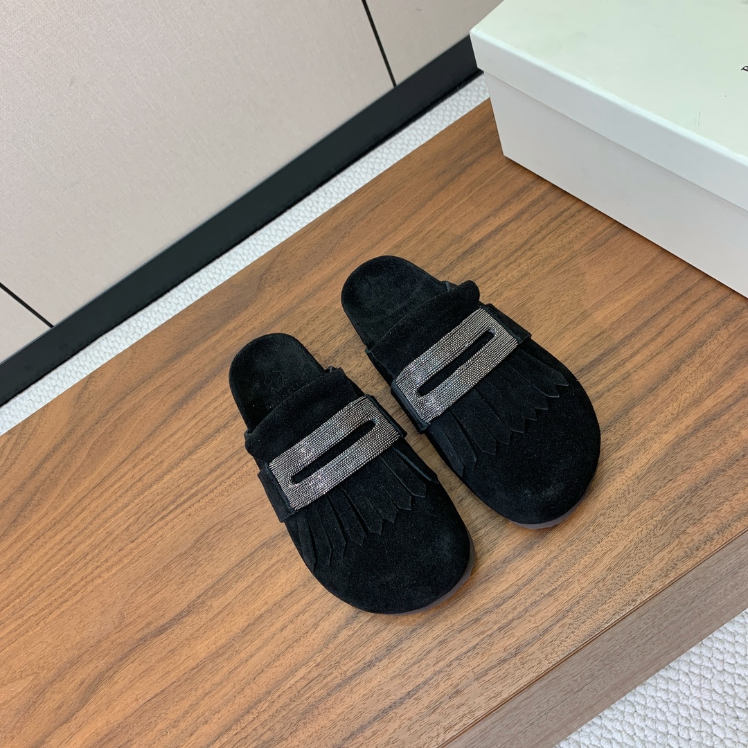 【BRUNELL* CUCINELL*】流苏半包拖鞋。材质：进口环保牛绒➕ 纯手工串联珠链配饰。橡胶大底