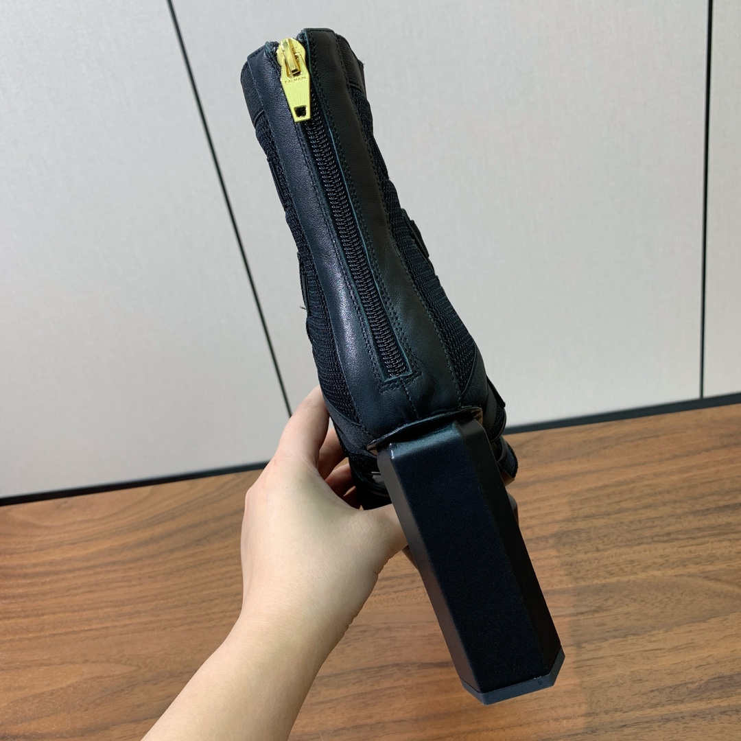 【Bal*ain】水台凉鞋。愈发別致出众，无敌气场、无敌好看。鞋面牛皮➕进口网布。牛皮垫脚。真皮大底。跟
