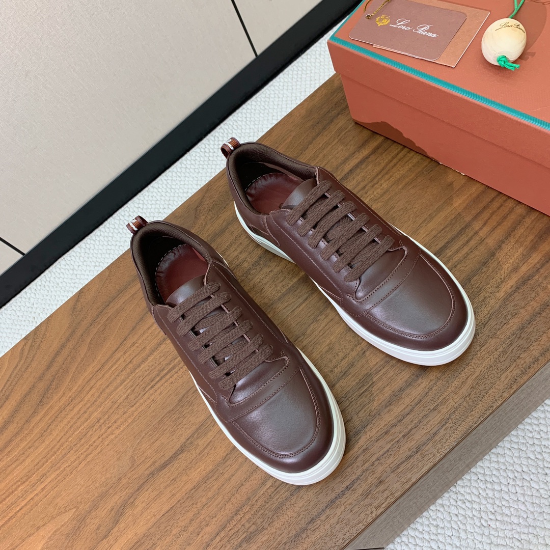 【Loro Piana】男款休闲鞋。简约时尚，鞋面采用牛皮，羊皮垫脚。定制橡胶底。
码数：39-46 （