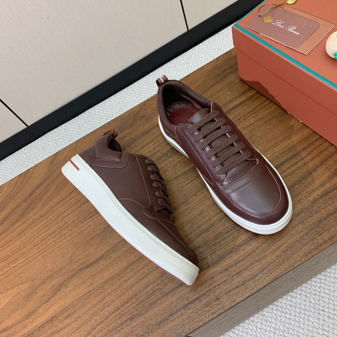 【Loro Piana】男款休闲鞋。简约时尚，鞋面采用牛皮，羊皮垫脚。定制橡胶底。
码数：39-46 （