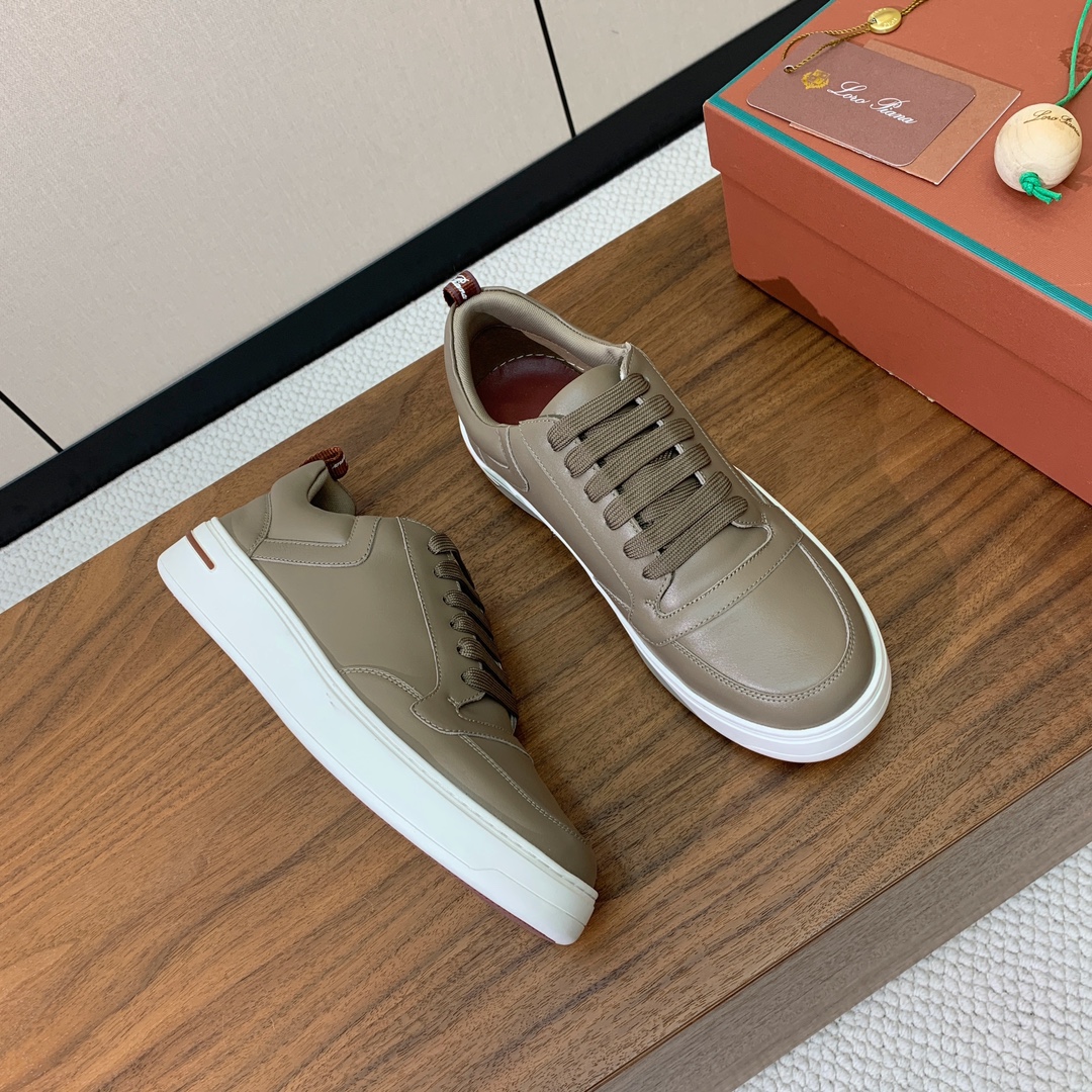 【Loro Piana】男款休闲鞋。简约时尚，鞋面采用牛皮，羊皮垫脚。定制橡胶底。
码数：39-46 （