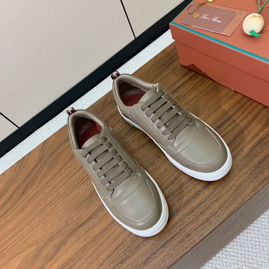 【Loro Piana】男款休闲鞋。简约时尚，鞋面采用牛皮，羊皮垫脚。定制橡胶底。
码数：39-46 （