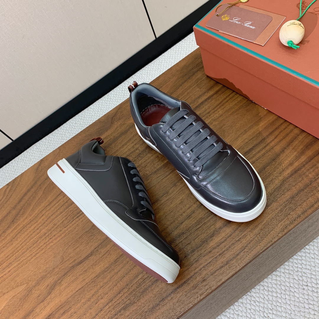 【Loro Piana】男款休闲鞋。简约时尚，鞋面采用牛皮，羊皮垫脚。定制橡胶底。
码数：39-46 （