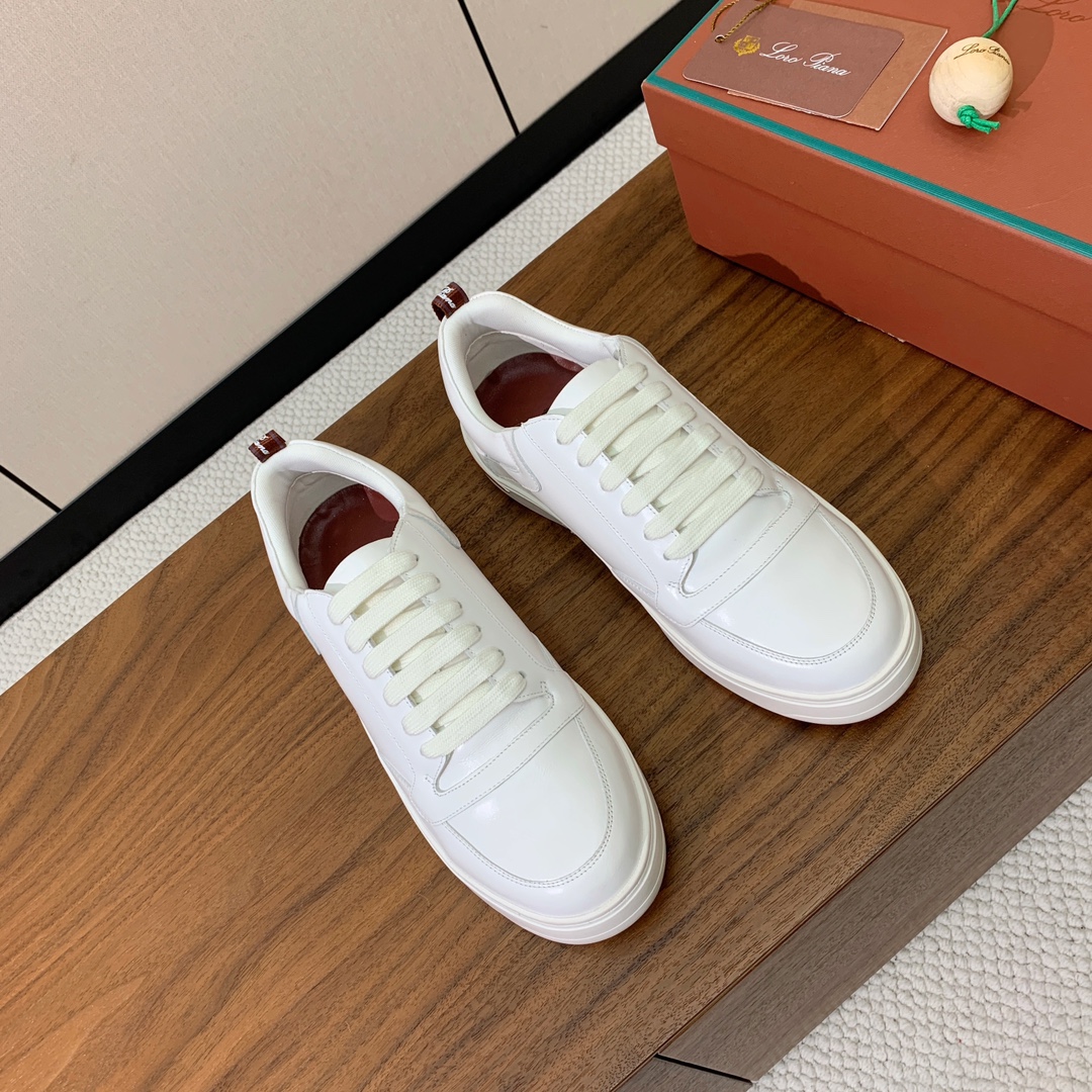 【Loro Piana】男款休闲鞋。简约时尚，鞋面采用牛皮，羊皮垫脚。定制橡胶底。
码数：39-46 （