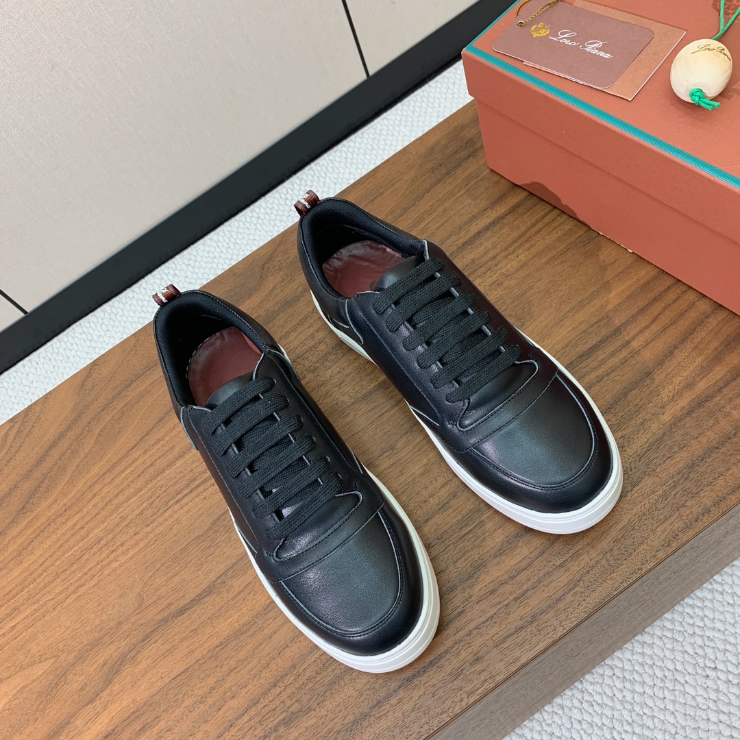 【Loro Piana】男款休闲鞋。简约时尚，鞋面采用牛皮，羊皮垫脚。定制橡胶底。
码数：39-46 （
