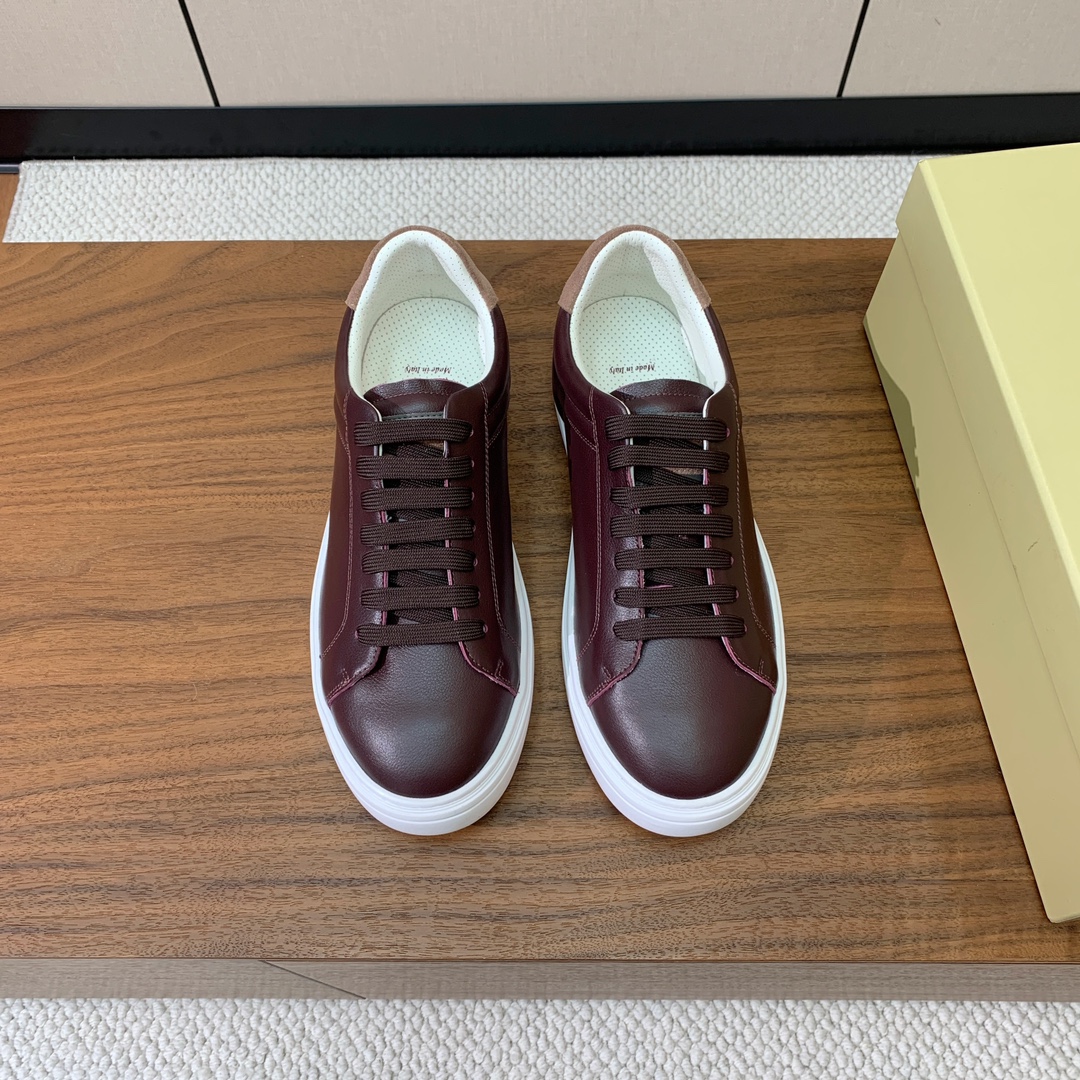 【BRUNELL* CUCINELL*】男款休闲鞋。简约时尚。鞋面牛皮、羊皮内里，高密度弹力乳胶（可拆卸