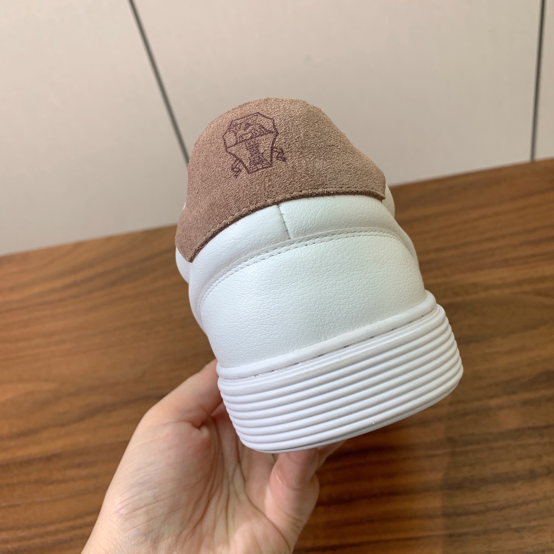 【BRUNELL* CUCINELL*】男款休闲鞋。简约时尚。鞋面牛皮、羊皮内里，高密度弹力乳胶（可拆卸