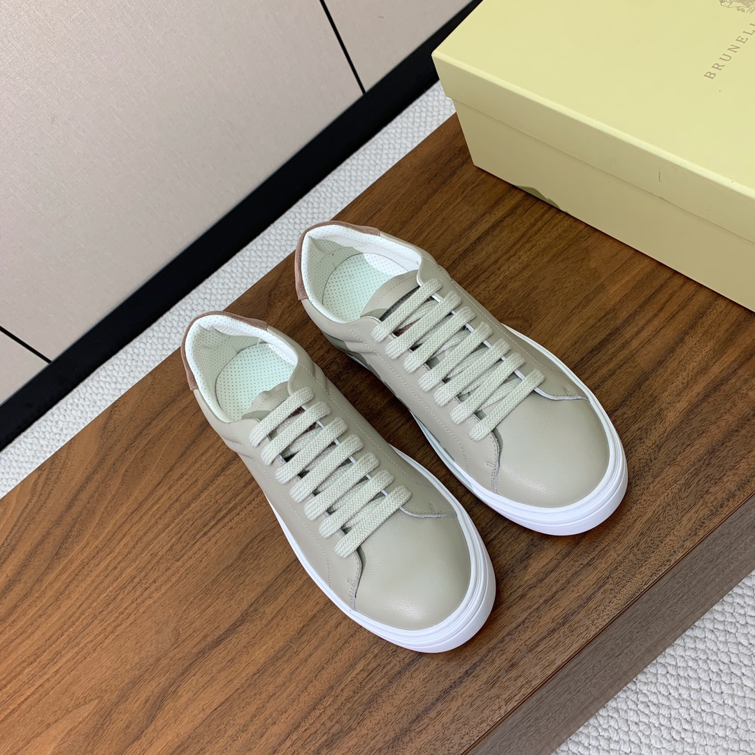 【BRUNELL* CUCINELL*】男款休闲鞋。简约时尚。鞋面牛皮、羊皮内里，高密度弹力乳胶（可拆卸