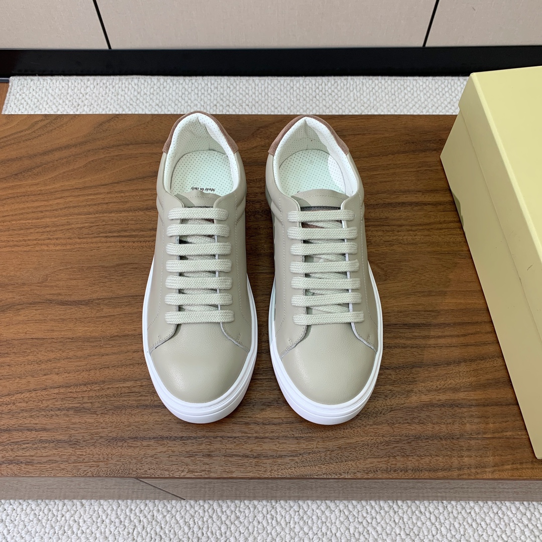 【BRUNELL* CUCINELL*】男款休闲鞋。简约时尚。鞋面牛皮、羊皮内里，高密度弹力乳胶（可拆卸
