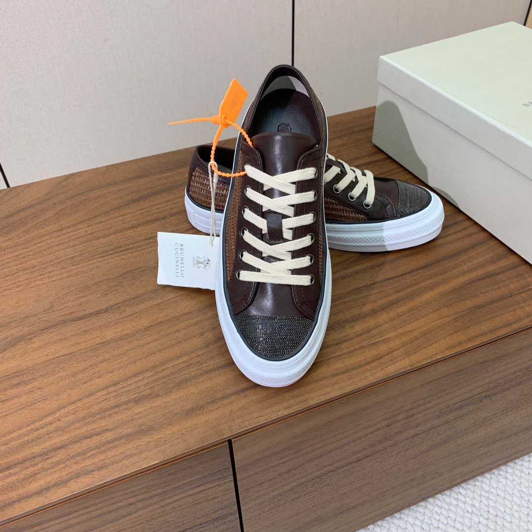 【BRUNELL* CUCINELL*】女款休闲鞋。材质：鞋面进口牛皮➕编织材料。羊皮垫脚。橡胶大底。
