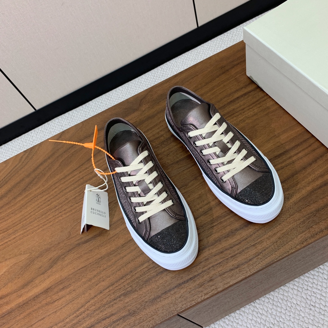 【BRUNELL* CUCINELL*】女款休闲鞋。材质：鞋面进口牛皮➕编织材料。羊皮垫脚。橡胶大底。
