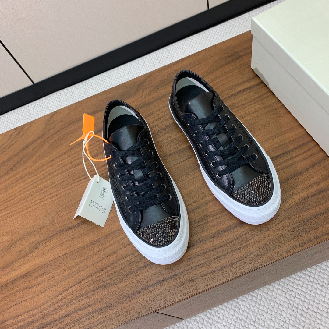 【BRUNELL* CUCINELL*】女款休闲鞋。材质：鞋面进口牛皮➕编织材料。羊皮垫脚。橡胶大底。
