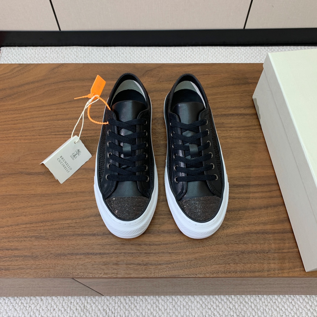 【BRUNELL* CUCINELL*】女款休闲鞋。材质：鞋面进口牛皮➕编织材料。羊皮垫脚。橡胶大底。
