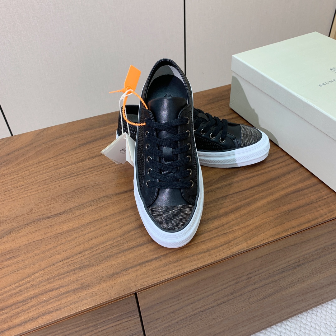 【BRUNELL* CUCINELL*】女款休闲鞋。材质：鞋面进口牛皮➕编织材料。羊皮垫脚。橡胶大底。
