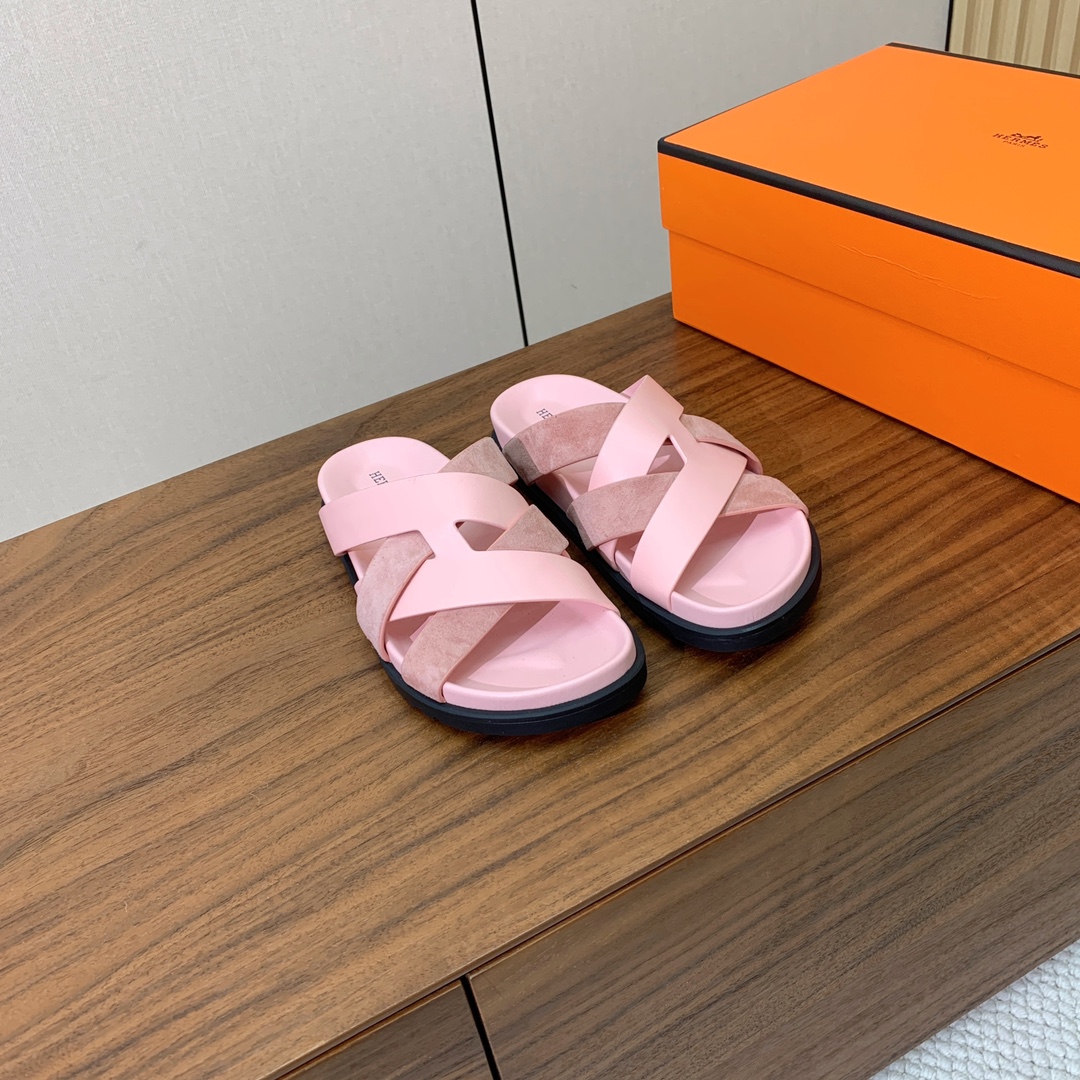 【Herm*s】高版本女款牛反绒编织拖。H家配货首选鞋履！是爱马仕经典款。每一季都会出很多颜色，绝对是最