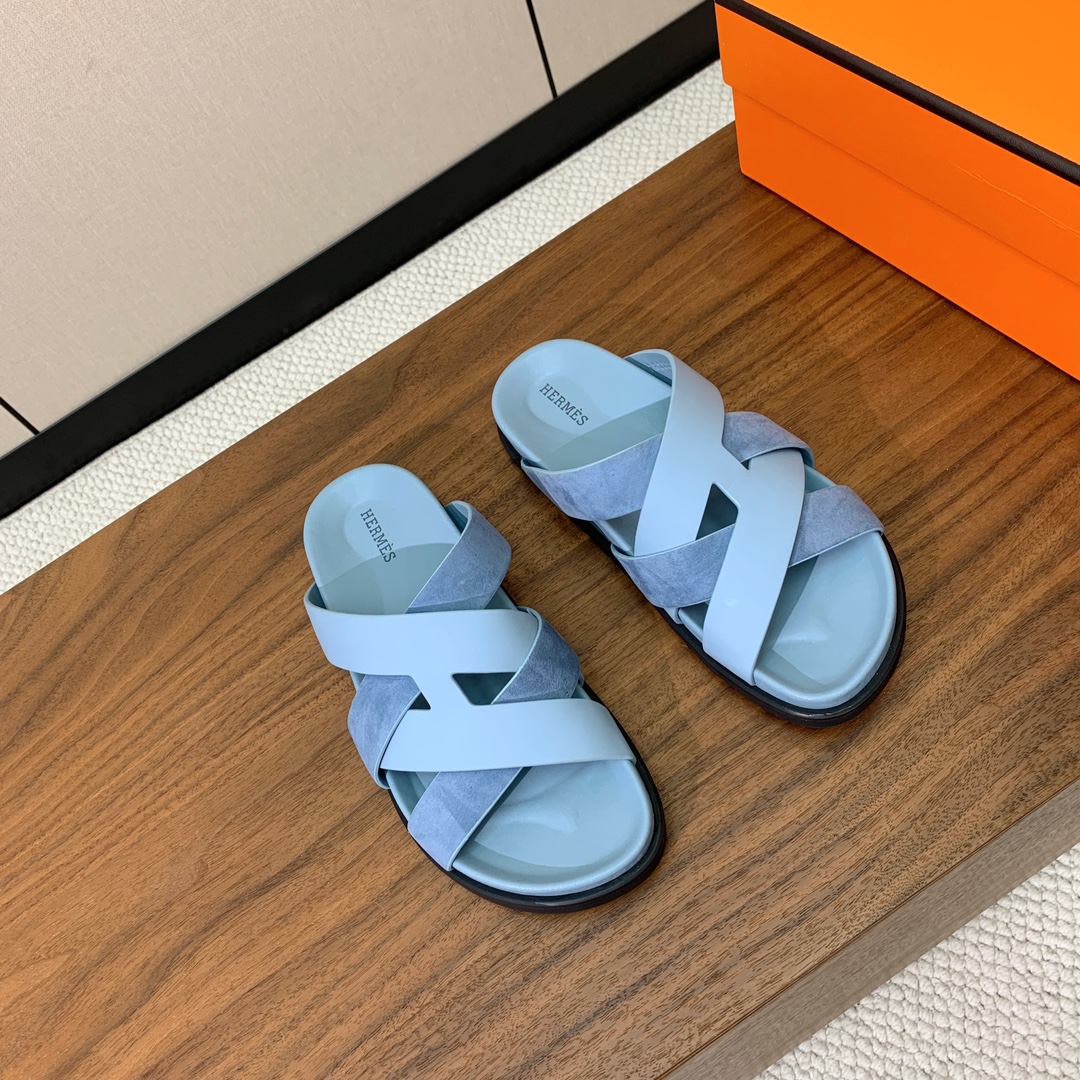 【Herm*s】高版本女款牛反绒编织拖。H家配货首选鞋履！是爱马仕经典款。每一季都会出很多颜色，绝对是最