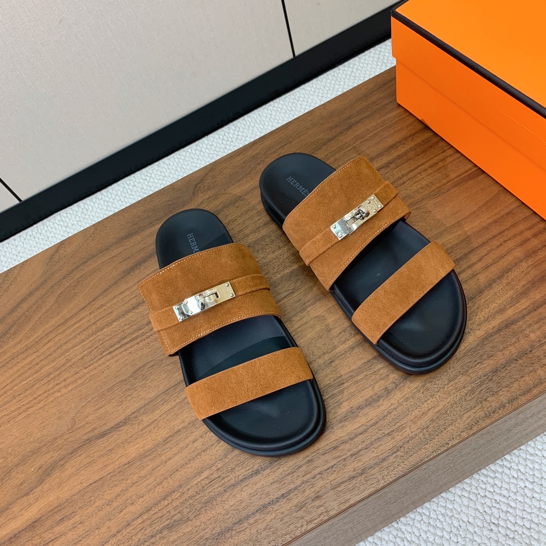 【Herm*s】高版本Kelly扣情侣款拖鞋。H家配货首选鞋履！是爱马仕经典款。每一季都会出很多颜色，绝