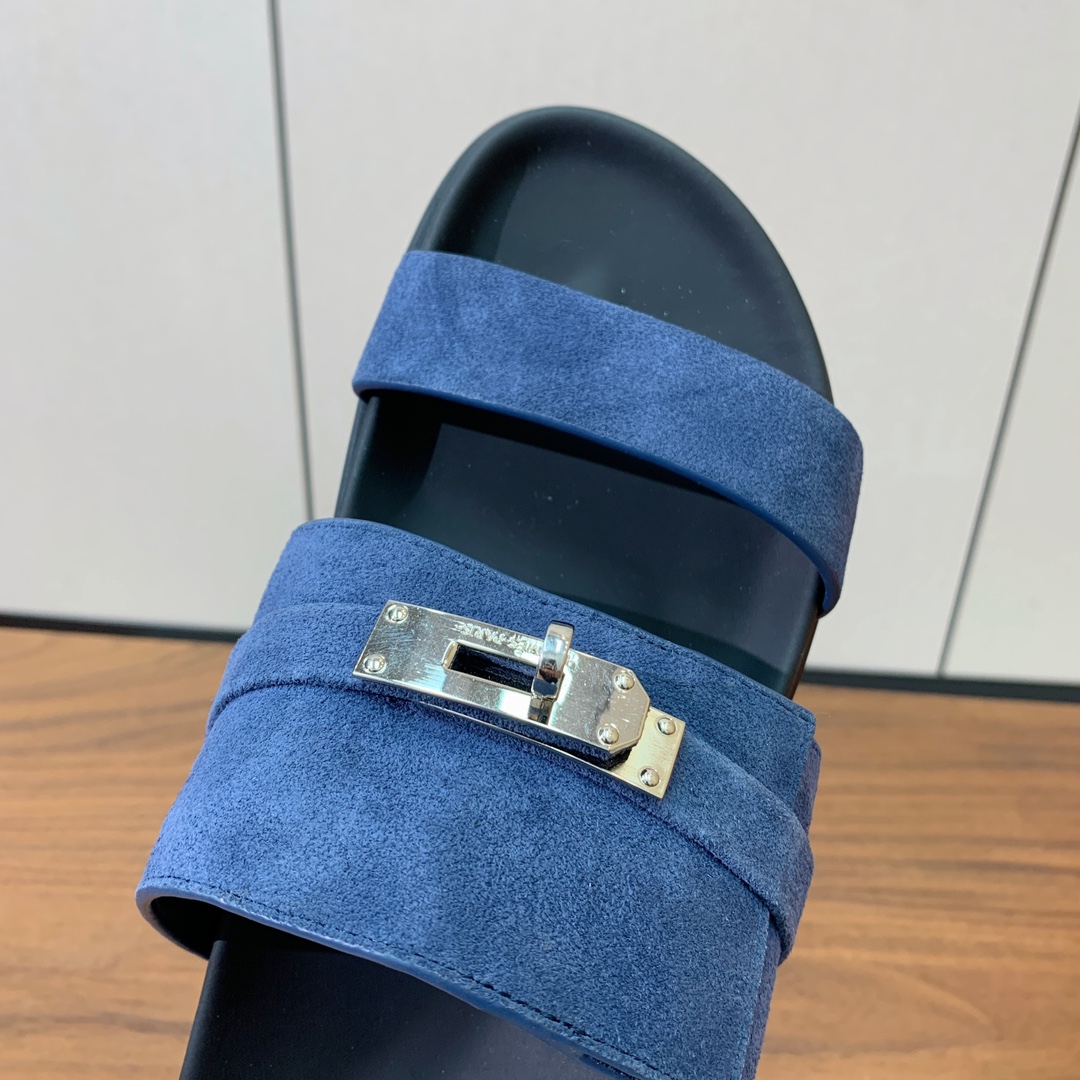【Herm*s】高版本Kelly扣情侣款拖鞋。H家配货首选鞋履！是爱马仕经典款。每一季都会出很多颜色，绝
