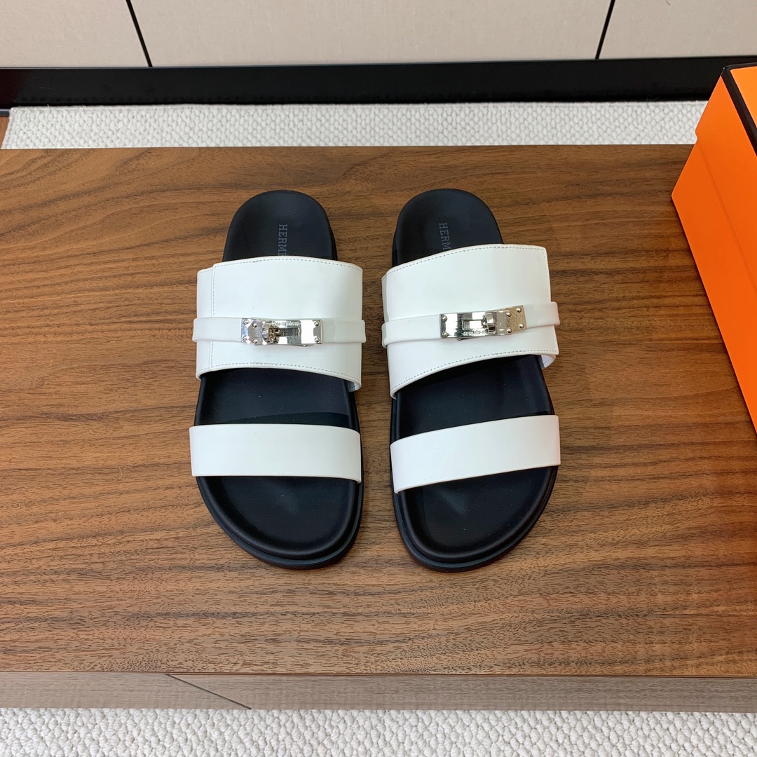 【Herm*s】高版本Kelly扣情侣款拖鞋。H家配货首选鞋履！是爱马仕经典款。每一季都会出很多颜色，绝