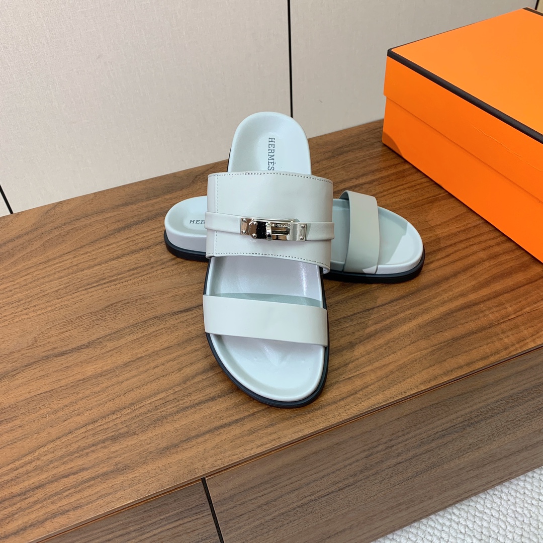 【Herm*s】高版本Kelly扣情侣款拖鞋。H家配货首选鞋履！是爱马仕经典款。每一季都会出很多颜色，绝