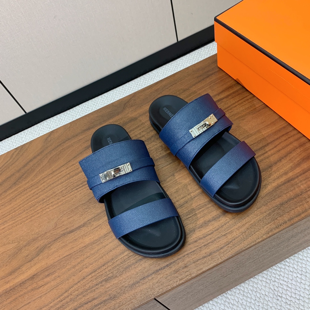 【Herm*s】高版本Kelly扣情侣款拖鞋。H家配货首选鞋履！是爱马仕经典款。每一季都会出很多颜色，绝