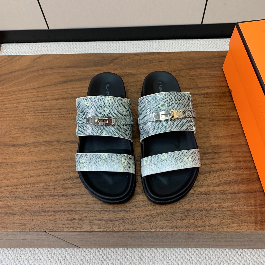 【Herm*s】高版本Kelly扣情侣款拖鞋。H家配货首选鞋履！是爱马仕经典款。每一季都会出很多颜色，绝