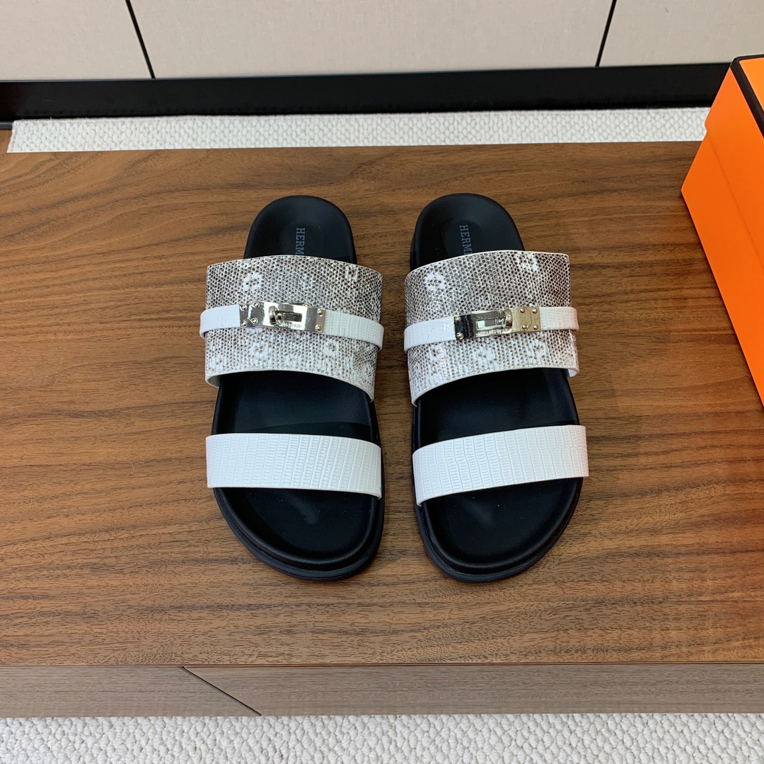 【Herm*s】高版本Kelly扣情侣款拖鞋。H家配货首选鞋履！是爱马仕经典款。每一季都会出很多颜色，绝