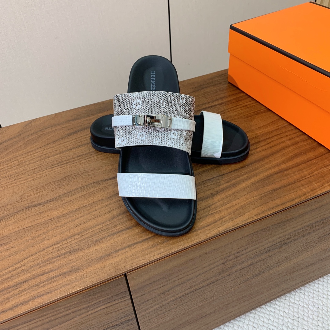 【Herm*s】高版本Kelly扣情侣款拖鞋。H家配货首选鞋履！是爱马仕经典款。每一季都会出很多颜色，绝