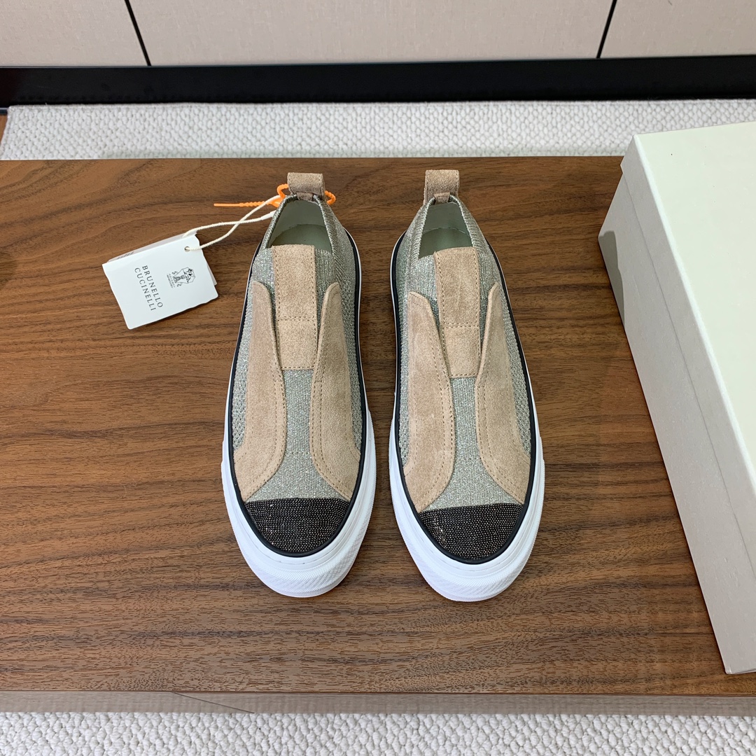 【BRUNELL* CUCINELL*】女款针织休闲鞋。材质：鞋面进口环保牛绒➕针织。内里垫脚是高密斜纹