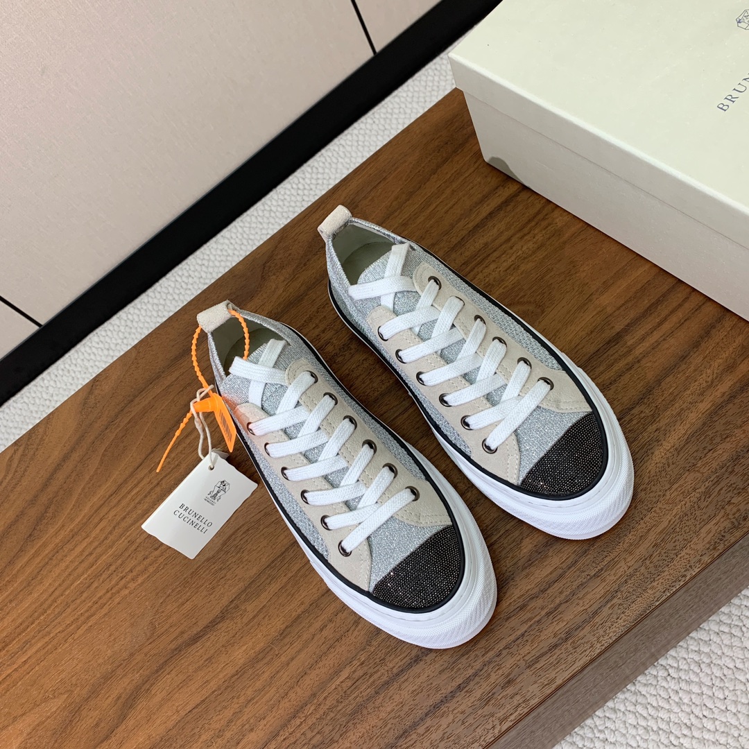 【BRUNELL* CUCINELL*】女款针织休闲鞋。材质：鞋面进口环保牛绒➕针织。内里垫脚是高密斜纹