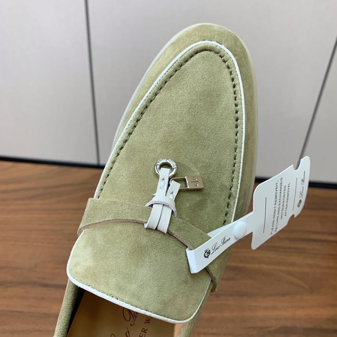 【Loro Piana】锁边款乐福鞋。意大利顶级羊绒复古优雅低调奢华。时尚性与皮料实用性同样兼具依然全网