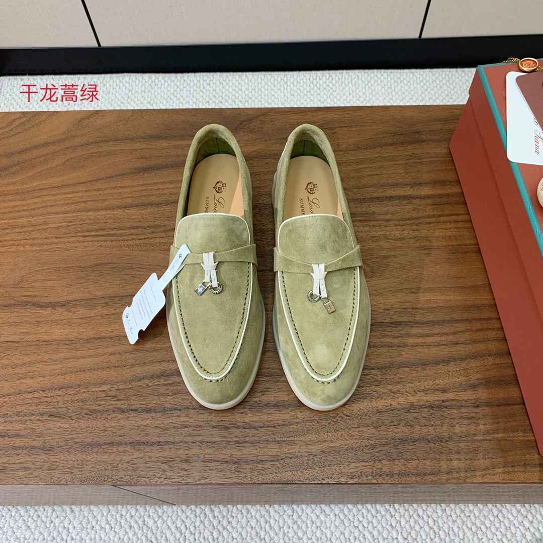 【Loro Piana】锁边款乐福鞋。意大利顶级羊绒复古优雅低调奢华。时尚性与皮料实用性同样兼具依然全网