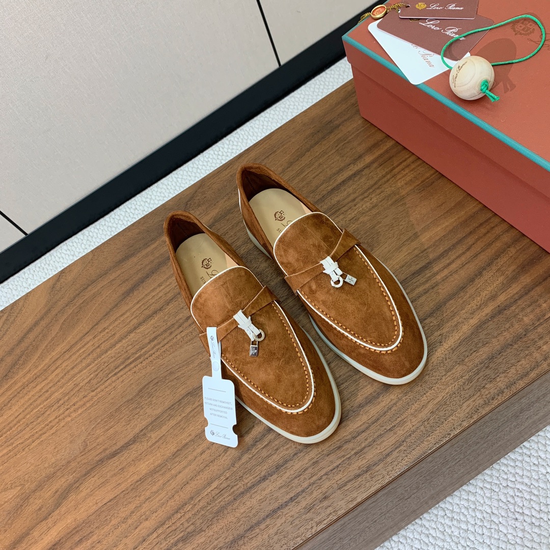 【Loro Piana】锁边款乐福鞋。意大利顶级羊绒复古优雅低调奢华。时尚性与皮料实用性同样兼具依然全网