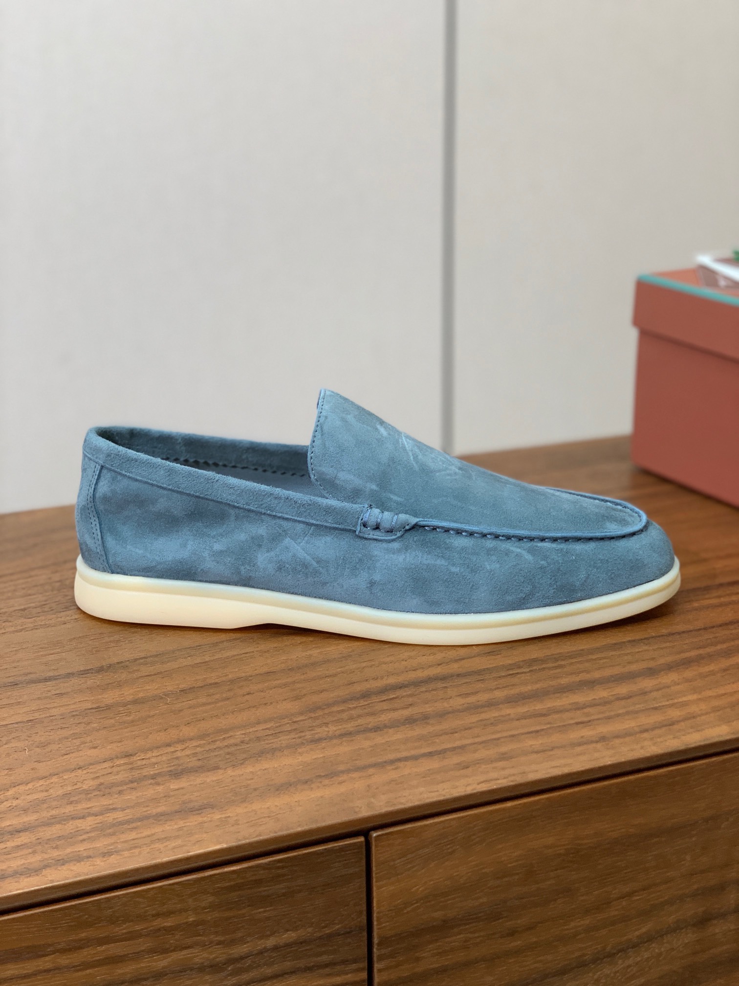 【Loro Piana】光面乐福鞋。意大利顶级羊绒复古优雅低调奢华。时尚性与皮料实用性同样兼具依然全网最