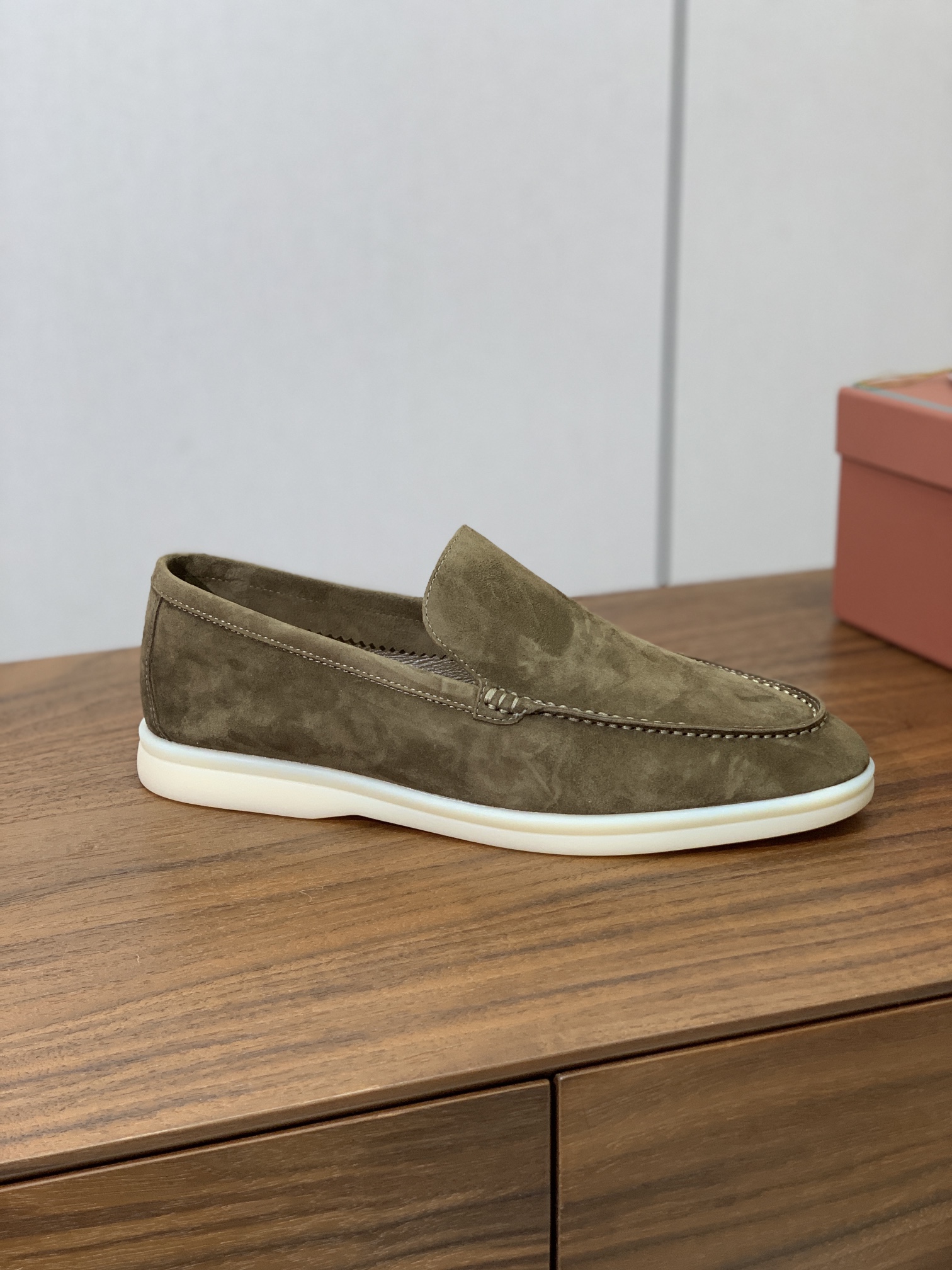【Loro Piana】光面乐福鞋。意大利顶级羊绒复古优雅低调奢华。时尚性与皮料实用性同样兼具依然全网最