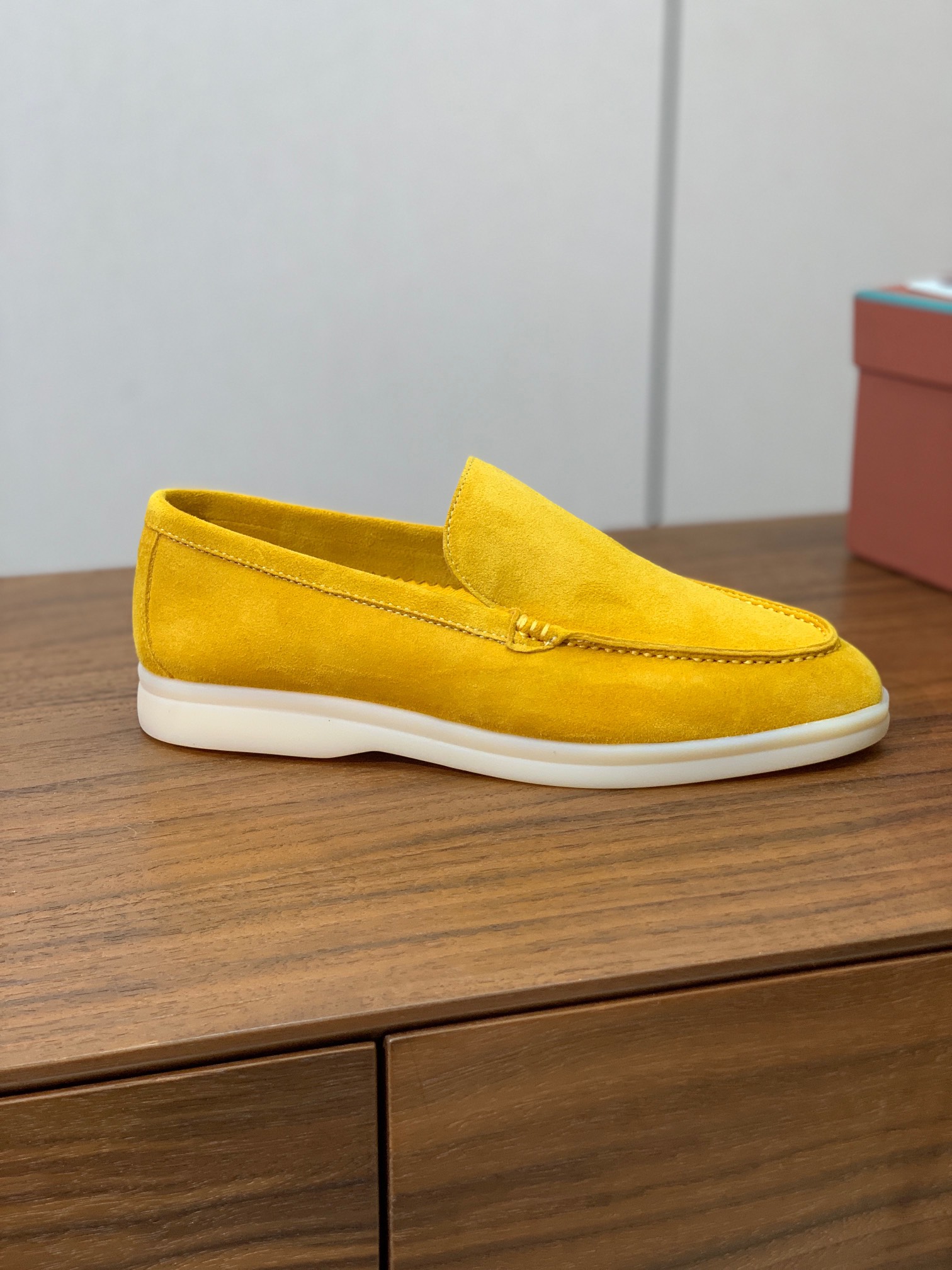 【Loro Piana】光面乐福鞋。意大利顶级羊绒复古优雅低调奢华。时尚性与皮料实用性同样兼具依然全网最