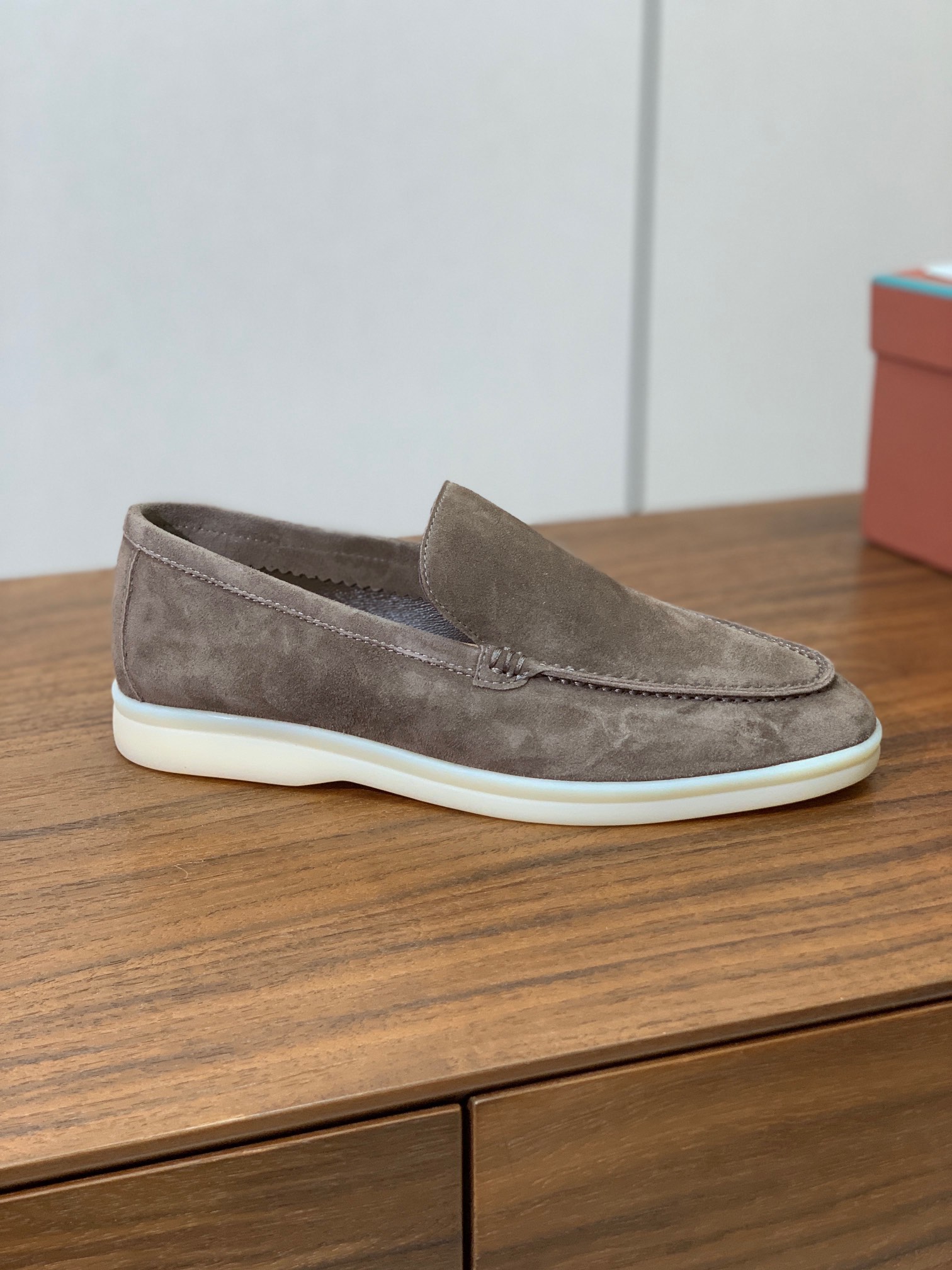 【Loro Piana】光面乐福鞋。意大利顶级羊绒复古优雅低调奢华。时尚性与皮料实用性同样兼具依然全网最