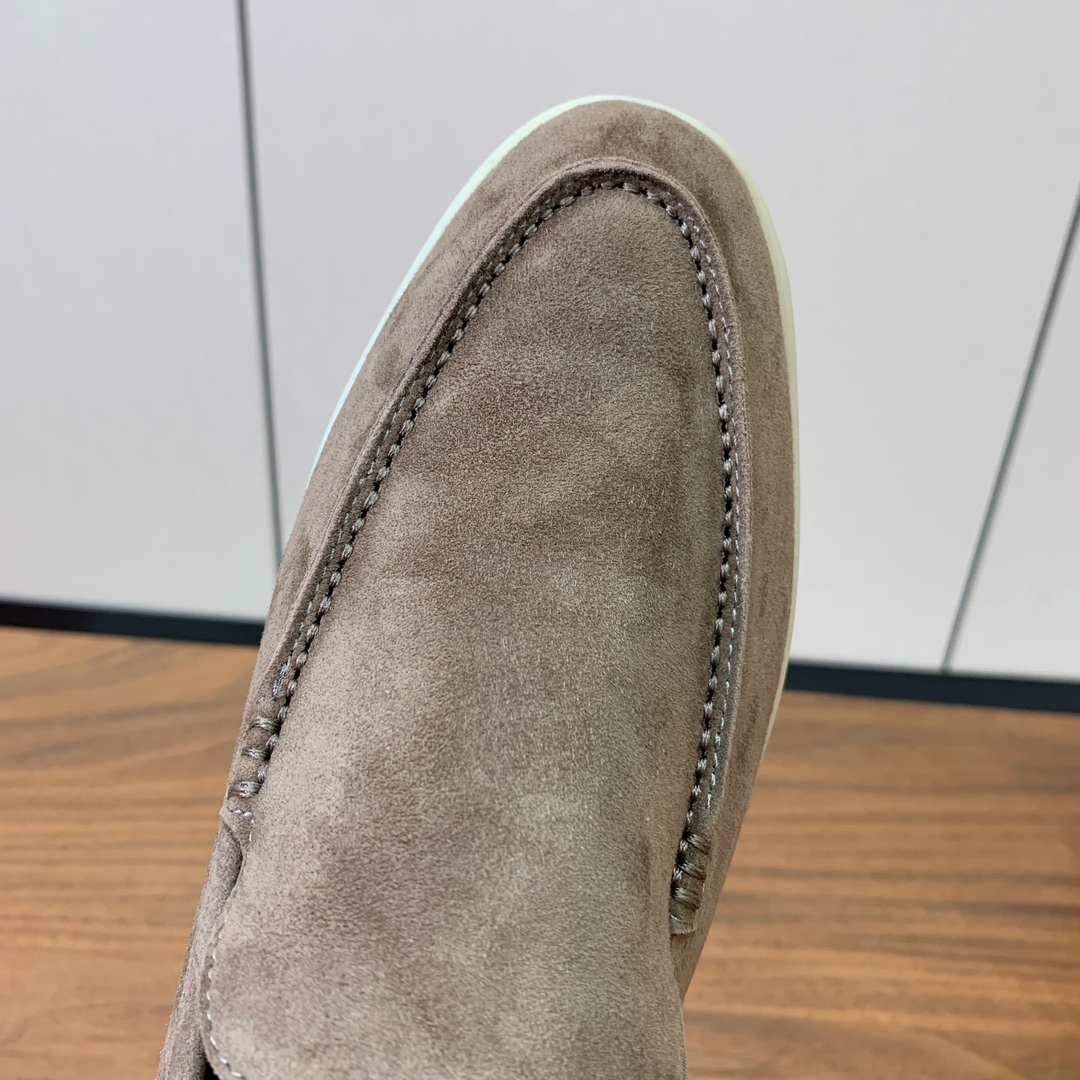 【Loro Piana】光面乐福鞋。意大利顶级羊绒复古优雅低调奢华。时尚性与皮料实用性同样兼具依然全网最