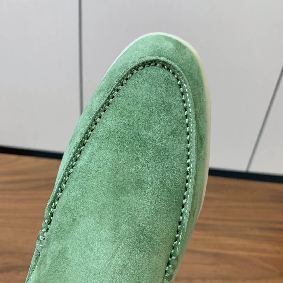 【Loro Piana】光面乐福鞋。意大利顶级羊绒复古优雅低调奢华。时尚性与皮料实用性同样兼具依然全网最