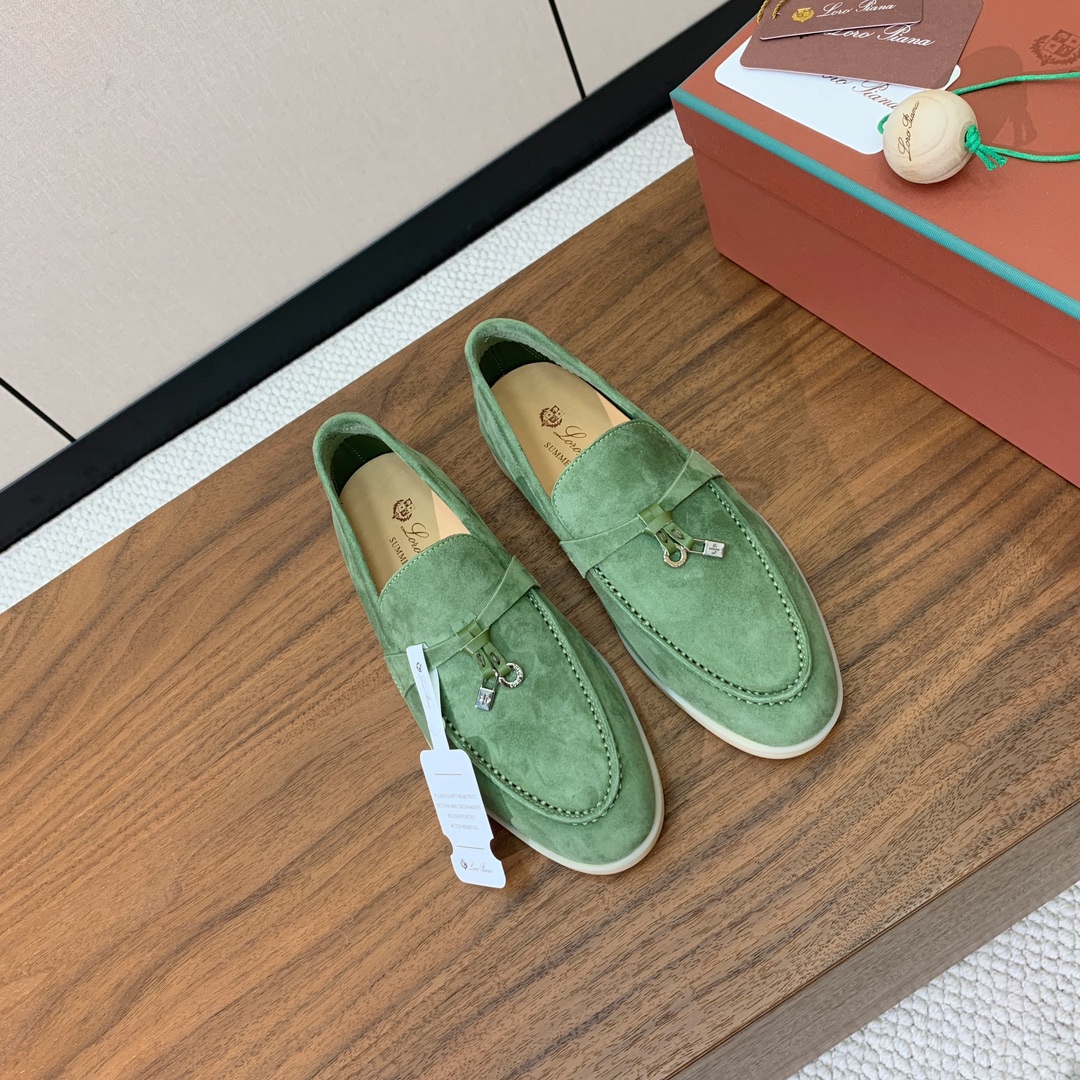 【Loro Piana】乐福鞋。意大利顶级羊绒复古优雅低调奢华。时尚性与皮料实用性同样兼具依然全网最高品