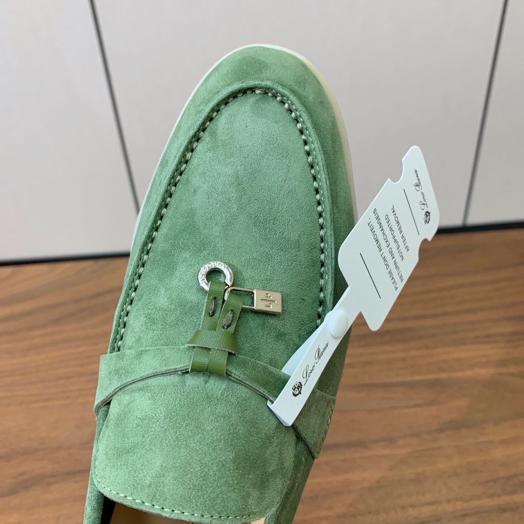 【Loro Piana】乐福鞋。意大利顶级羊绒复古优雅低调奢华。时尚性与皮料实用性同样兼具依然全网最高品