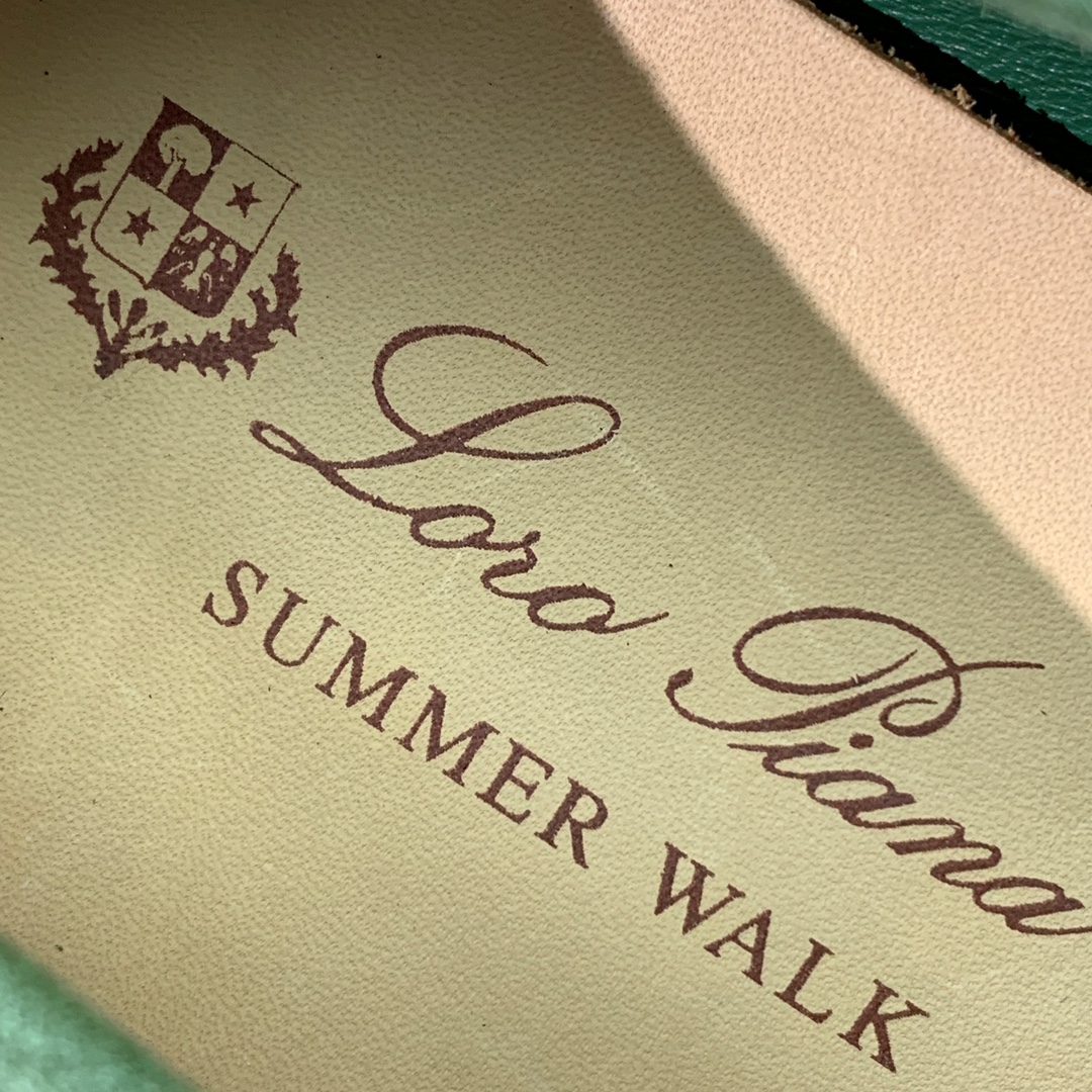 【Loro Piana】乐福鞋。意大利顶级羊绒复古优雅低调奢华。时尚性与皮料实用性同样兼具依然全网最高品