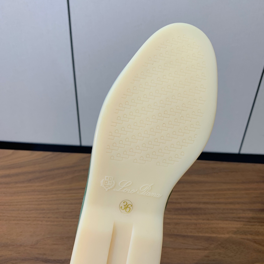 【Loro Piana】乐福鞋。意大利顶级羊绒复古优雅低调奢华。时尚性与皮料实用性同样兼具依然全网最高品