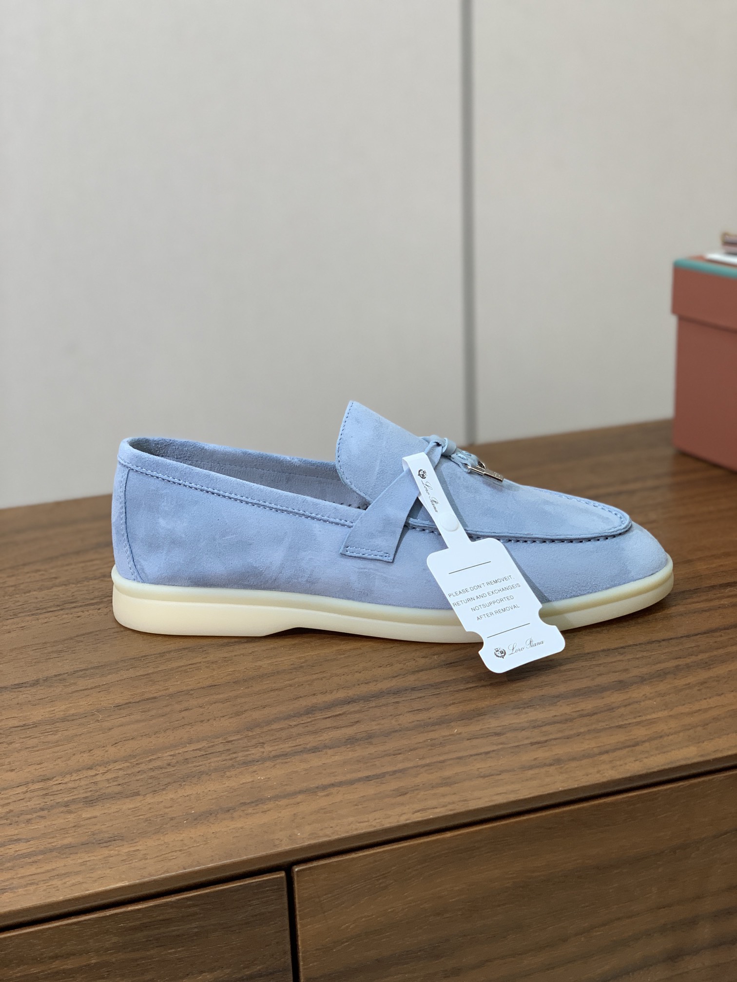 【Loro Piana】乐福鞋。意大利顶级羊绒复古优雅低调奢华。时尚性与皮料实用性同样兼具依然全网最高品