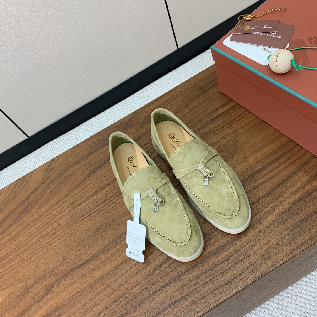 【Loro Piana】乐福鞋。意大利顶级羊绒复古优雅低调奢华。时尚性与皮料实用性同样兼具依然全网最高品