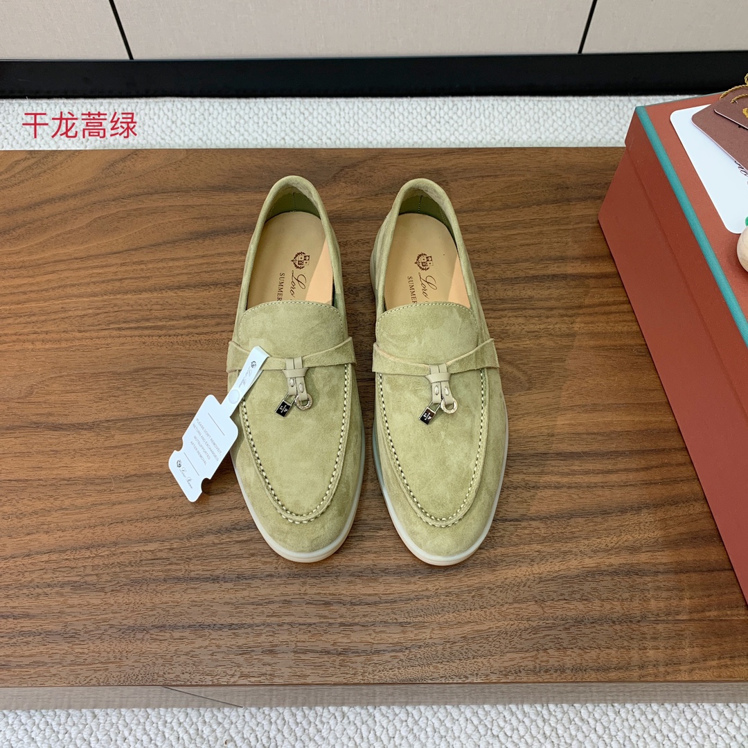【Loro Piana】乐福鞋。意大利顶级羊绒复古优雅低调奢华。时尚性与皮料实用性同样兼具依然全网最高品